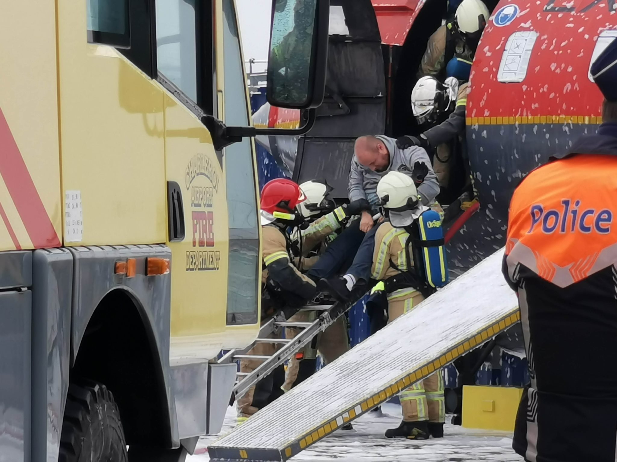 Un exercice catastrophe à l'aéroport de Charleroi (16/10/2019 + photos) 72740310