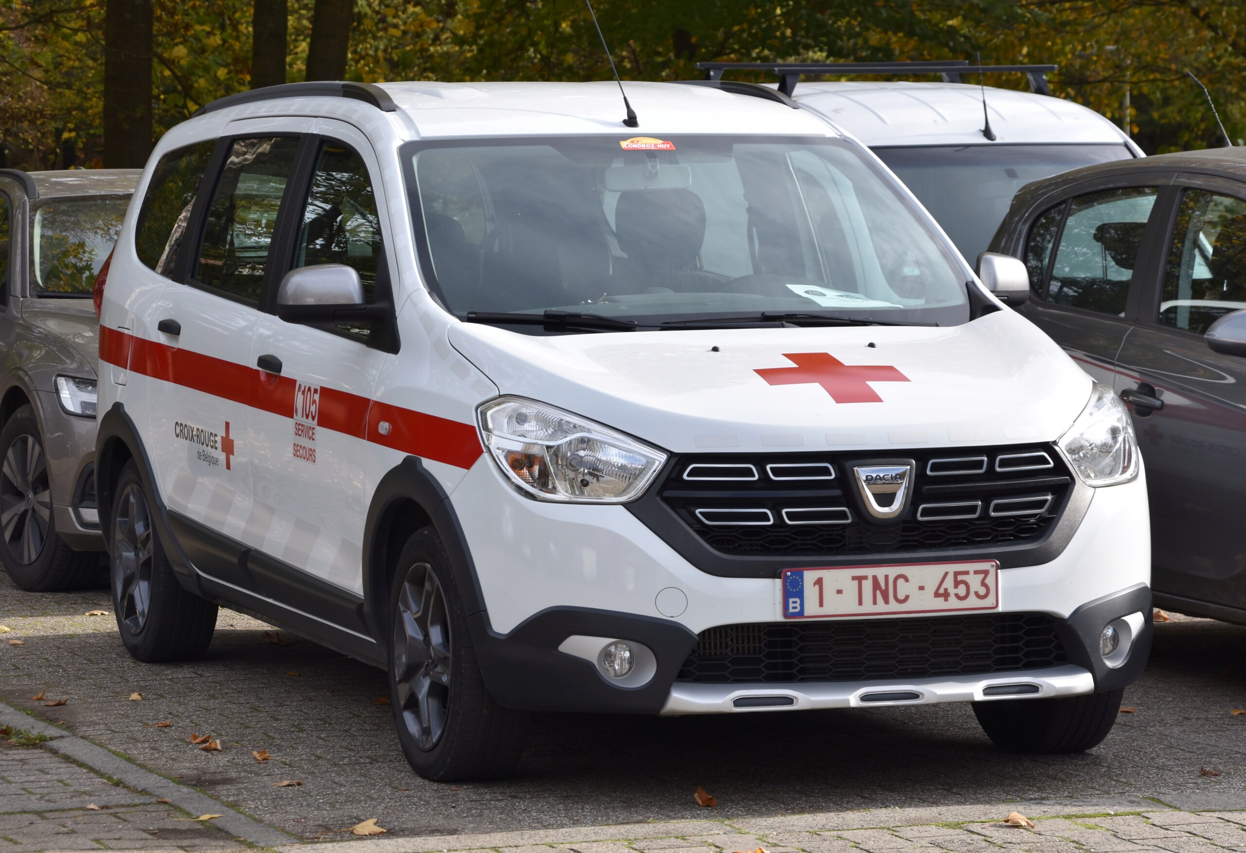 Croix Rouge : Service Secours - Page 10 Dacia_10