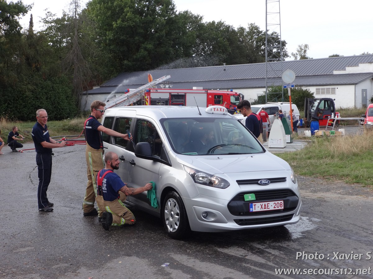 Car-Wash des Pompiers de Wavre - 8ieme édition (16/09/2018 + photos) Dsc08611