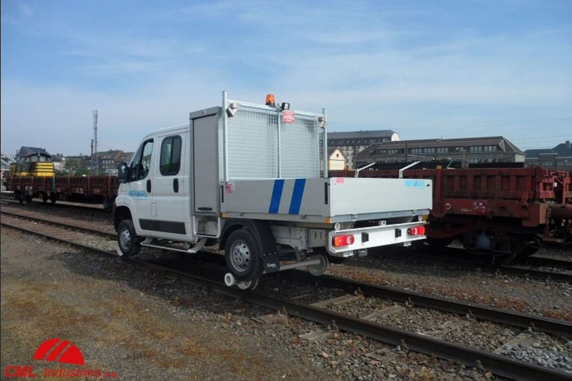 Infrabel offre une camionnette rail-route aux pompiers de la zone VHP Ducato10