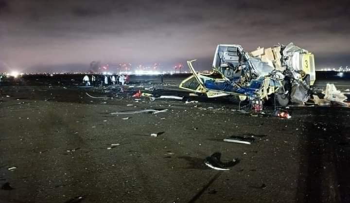 Lima : Collision entre un avion et un camion de Pompiers Fb_im156