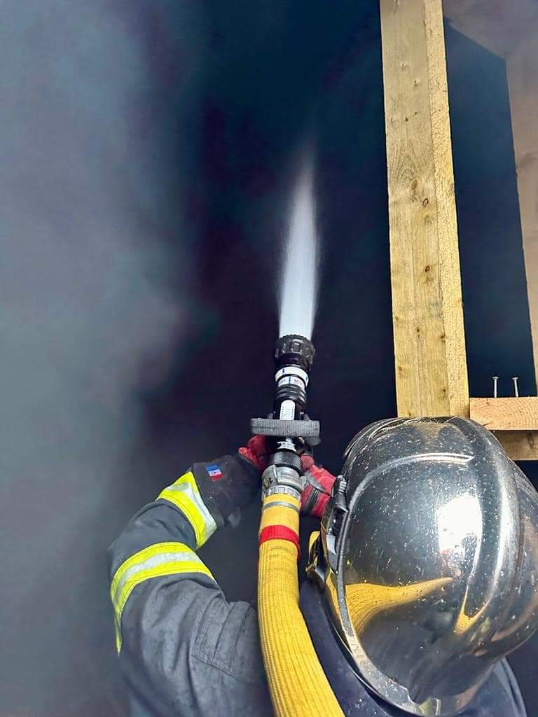 Gravelines (France/59) : Le complexe Sportica détruit dans un gigantesque incendie (25/12/23) Fb_im275