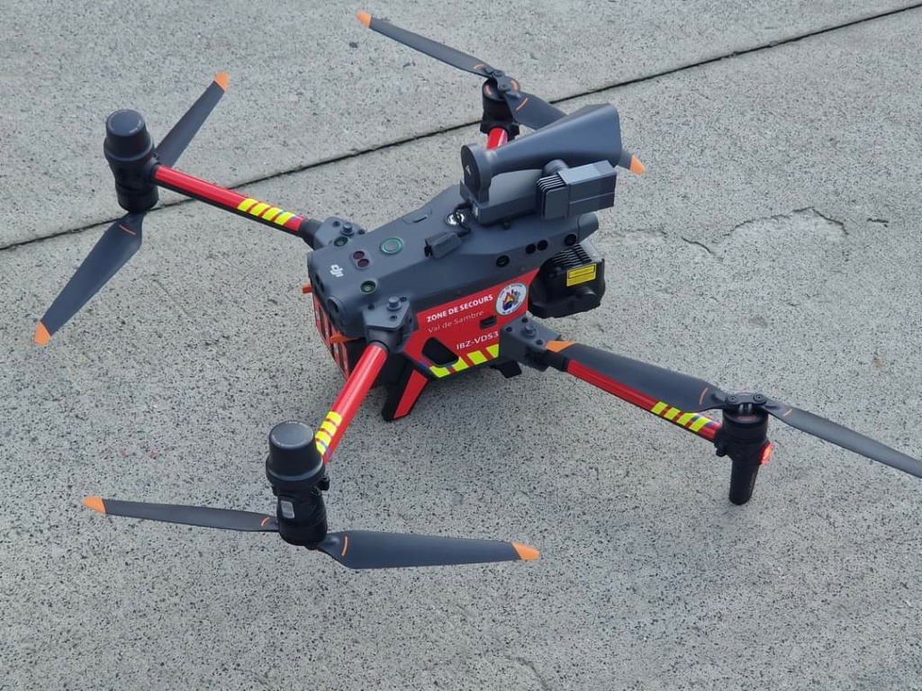 Nouveau drone DJI pour la zone de secours Val de Sambre  Fb_im287