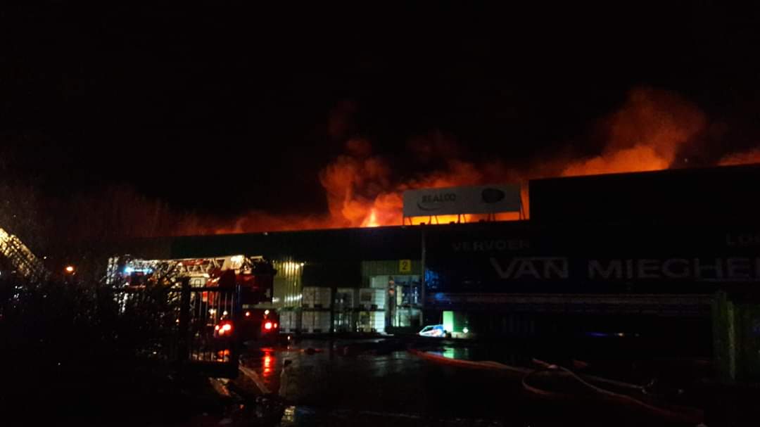 Important incendie au parc scientifique de Louvain-la-Neuve (10/01/2020l Fb_img36
