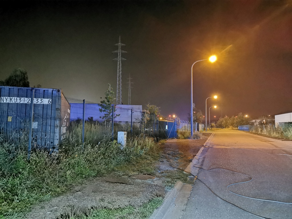 Montignies-sur-Sambre : Important incendie dans un garage (13-09-2021 + photos) Img_2574