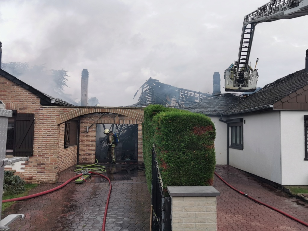 Incendie à Châtelineau: deux maisons entièrement détruites par les flammes ! (11-10-2021 + photos) Img_2589