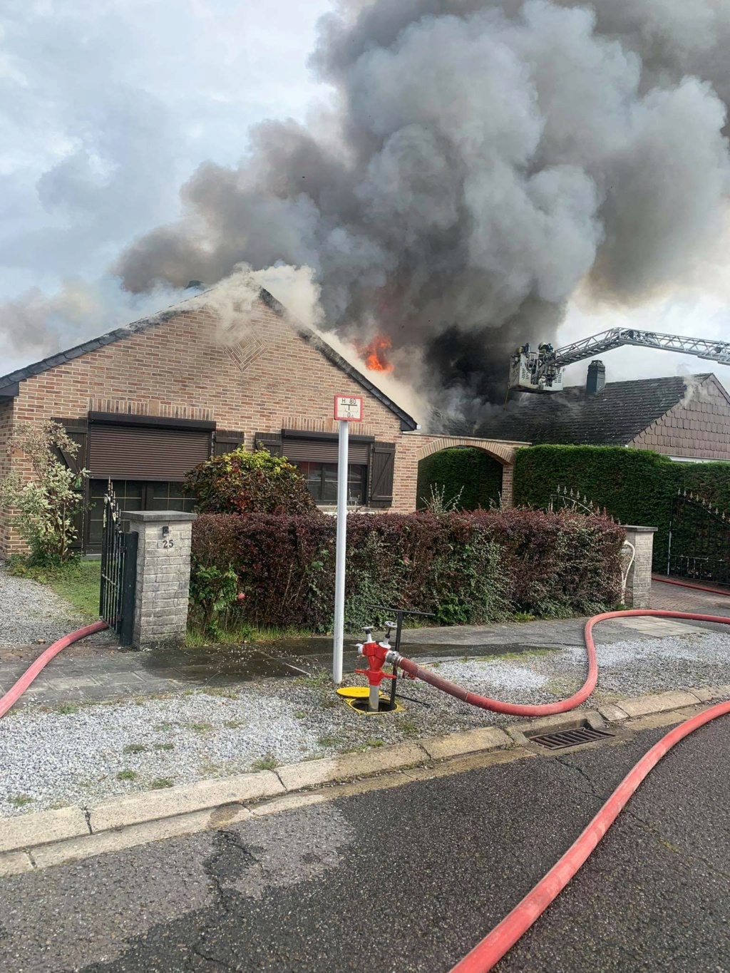Incendie à Châtelineau: deux maisons entièrement détruites par les flammes ! (11-10-2021 + photos) Recei108