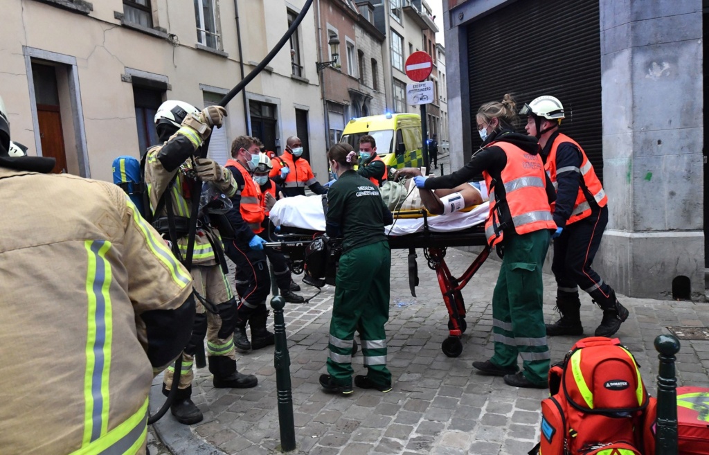 Deux blessés suite à un incendie dans les Marolles à Bruxelles (15-11-2021 + photos) Whats283