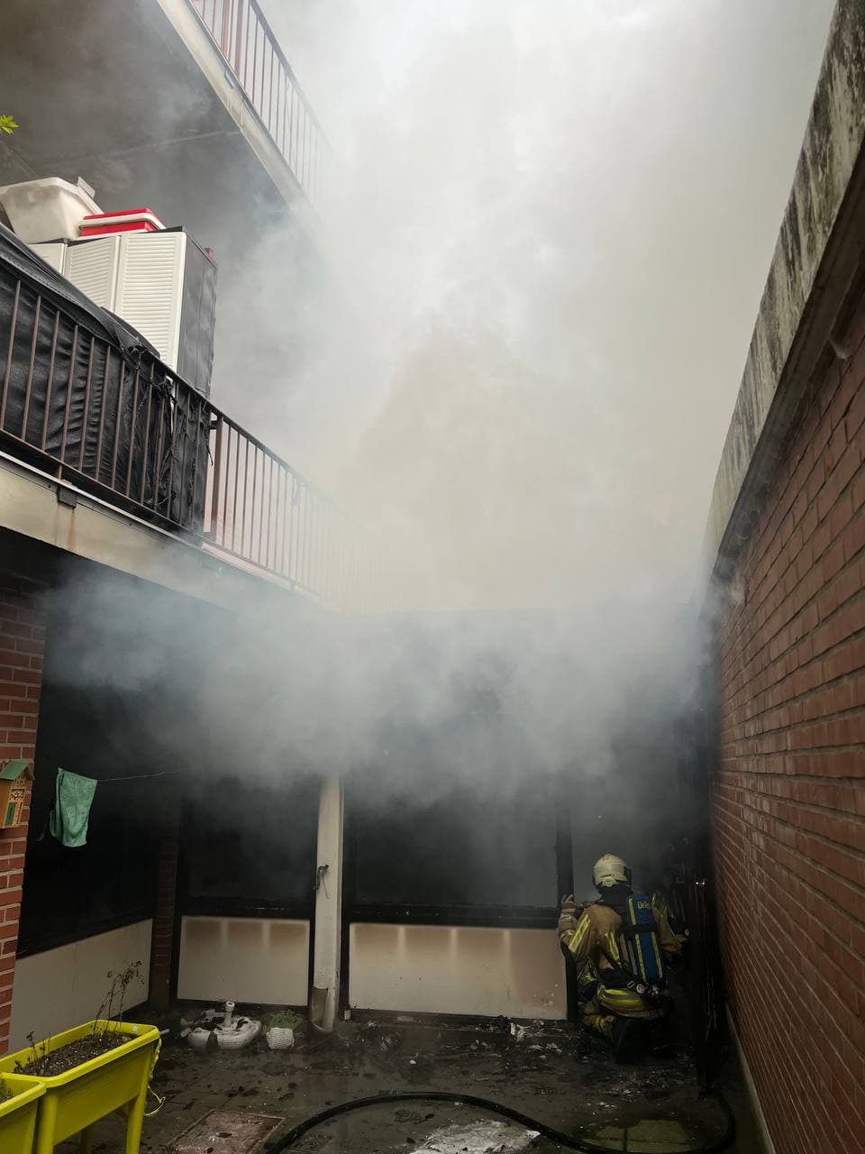 Incendie dans la conciergerie d’un bloc d’appartements à Ganshoren (23-11-2021 + photos) Whats315