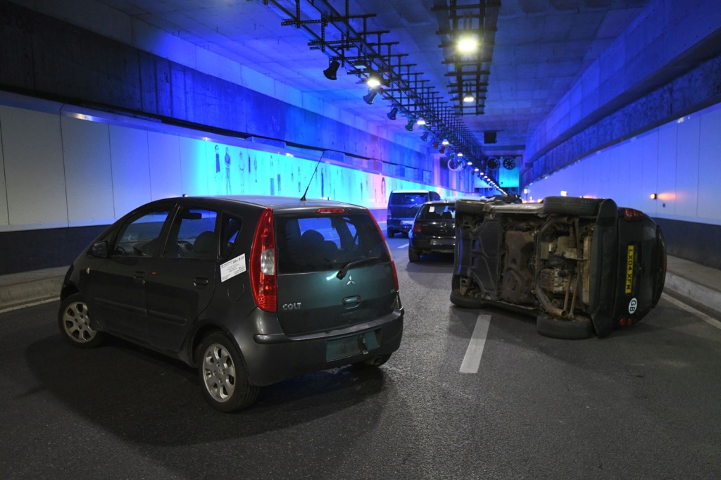 Bruxelles : exercice dans le tunnel Annie Cordy (14-04-2022 + photos & vidéos) Whats683
