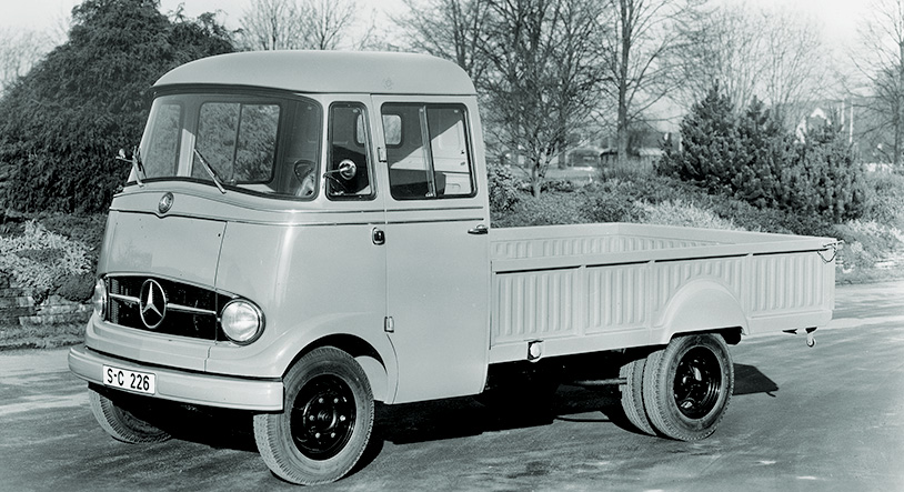 photos d ancien camion et de camionnette mercedes - Page 13 Vans_w11