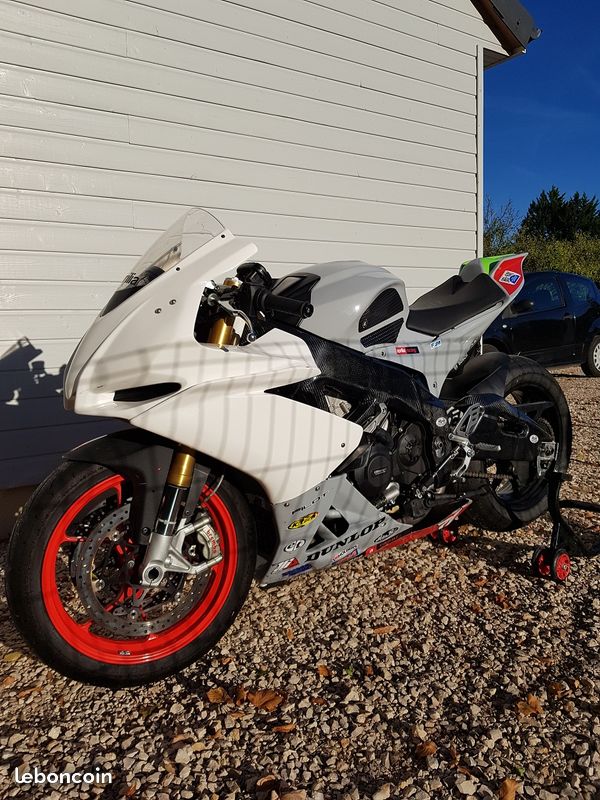 APRILIA RSV4 RR APRC 2016 11100E 4800km 491a5210