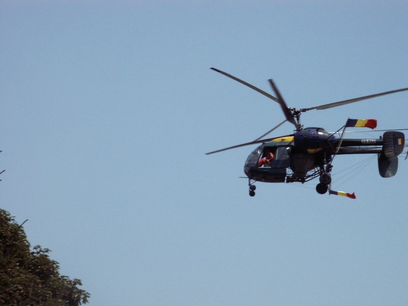 Elicoptere civile, militare, utilitare - 2008 - Pagina 10 Academ10