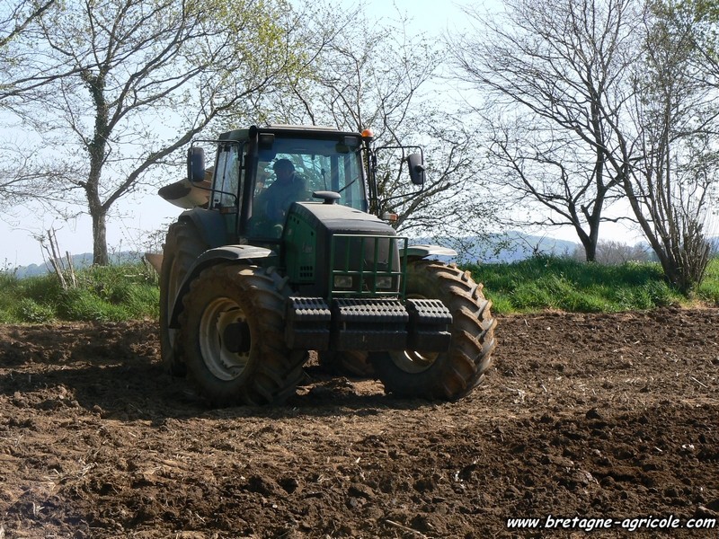 VALTRA P1020210