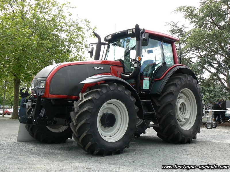 VALTRA P1020411