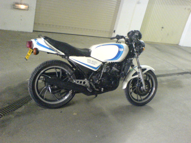 Votre première moto? Dsc00710