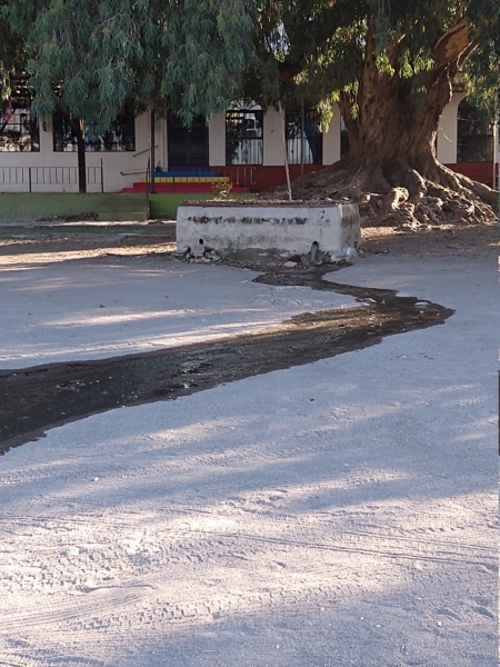 Sewage from Quilmes Restaurant on Ajijic Pier Img_2126