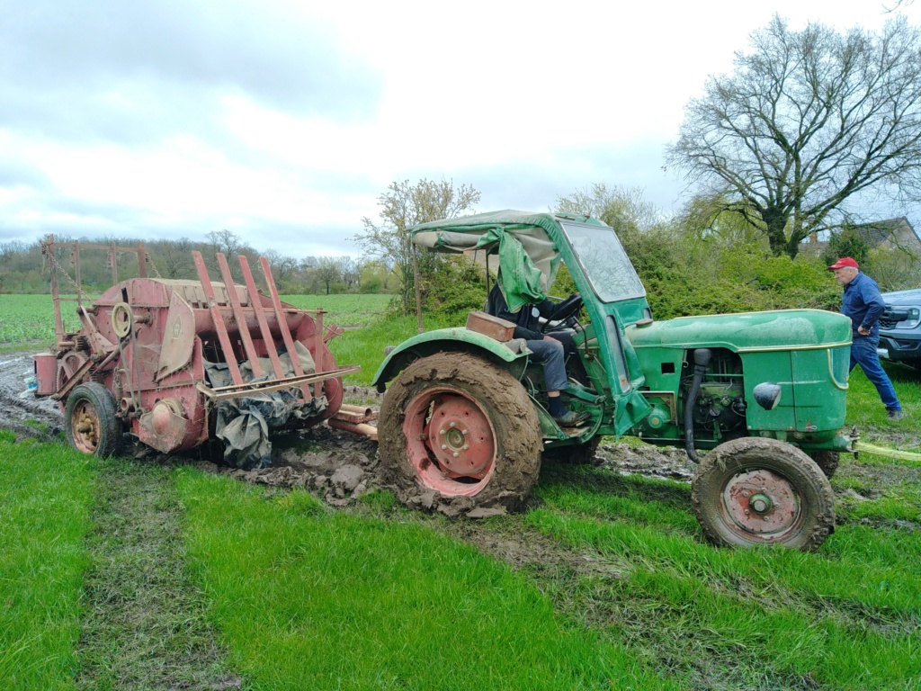 Les Tracteurs de Clem - Page 14 Img_2037