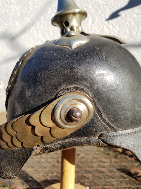 Noël : Casque à pointe de dragon prussien modèle 1860 20191218