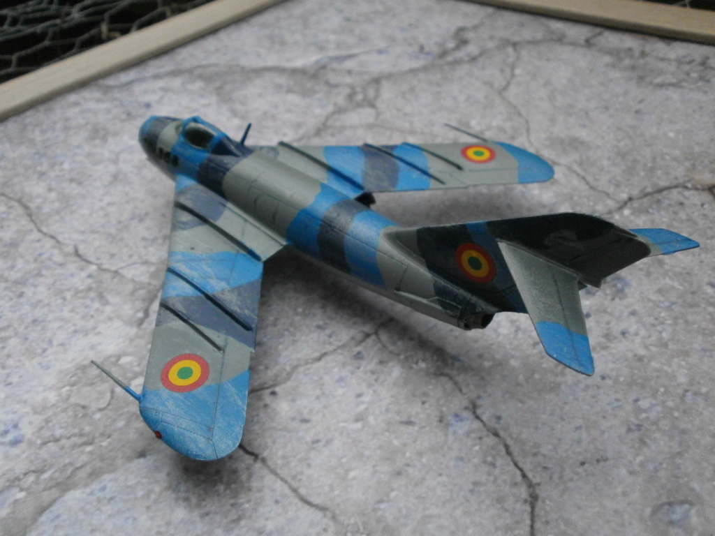 [Airfix] Mig 17 F - Terminé - Page 2 2239