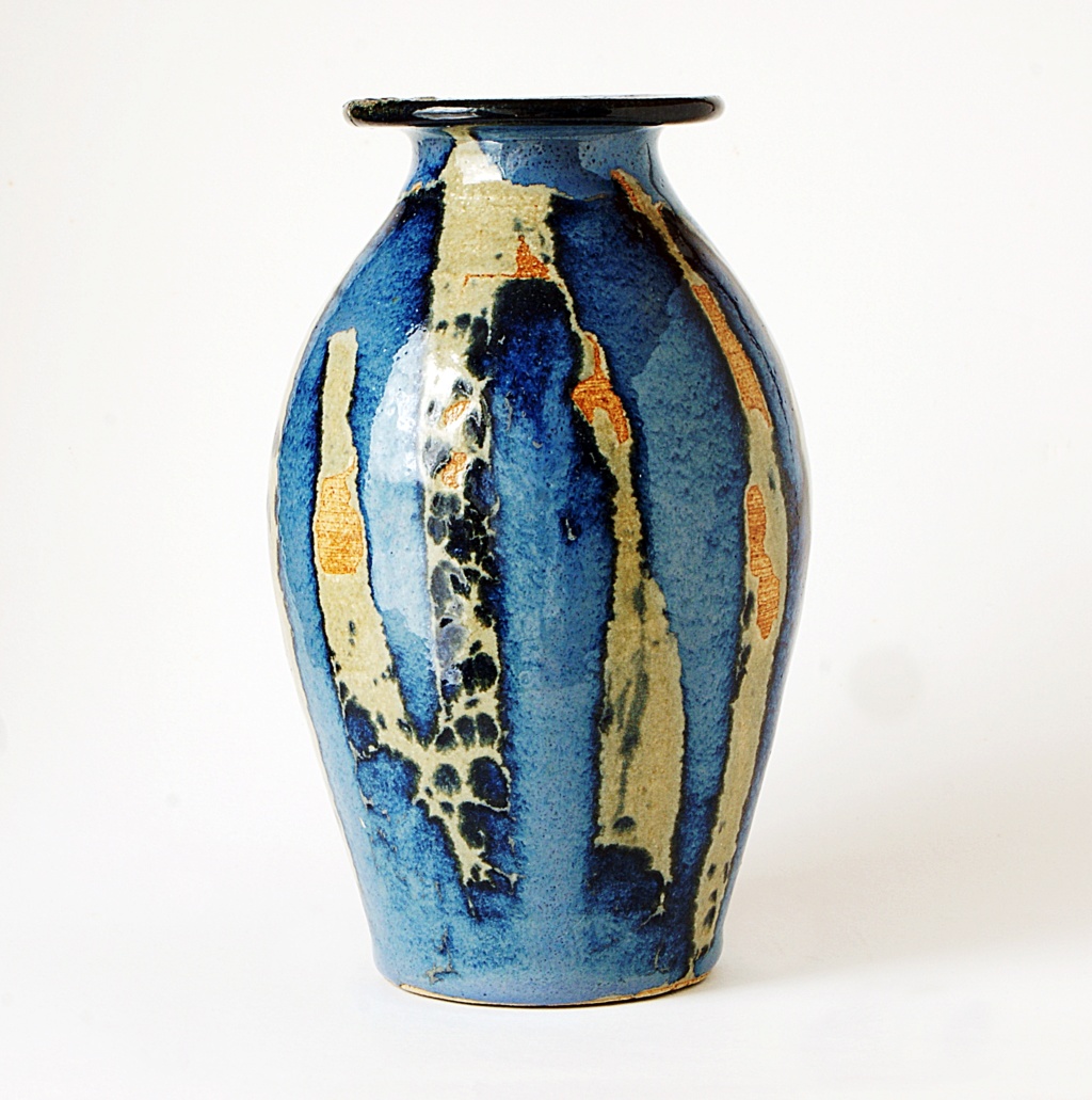 Robert Pooley Vase, Devon Dsc04612