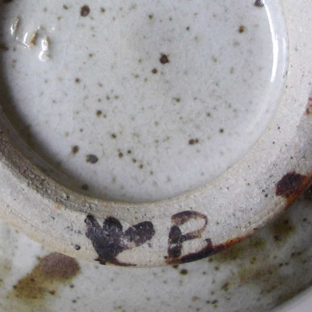 Another Pottery Vase And Marks Imgp2618