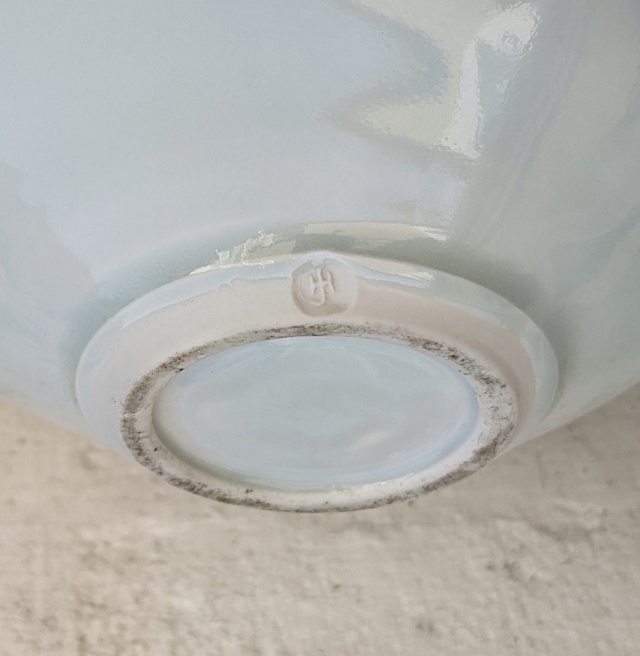 celadon glazed, facetted pot - Joanna Howells, Tythegston Pottery Pxl_2098