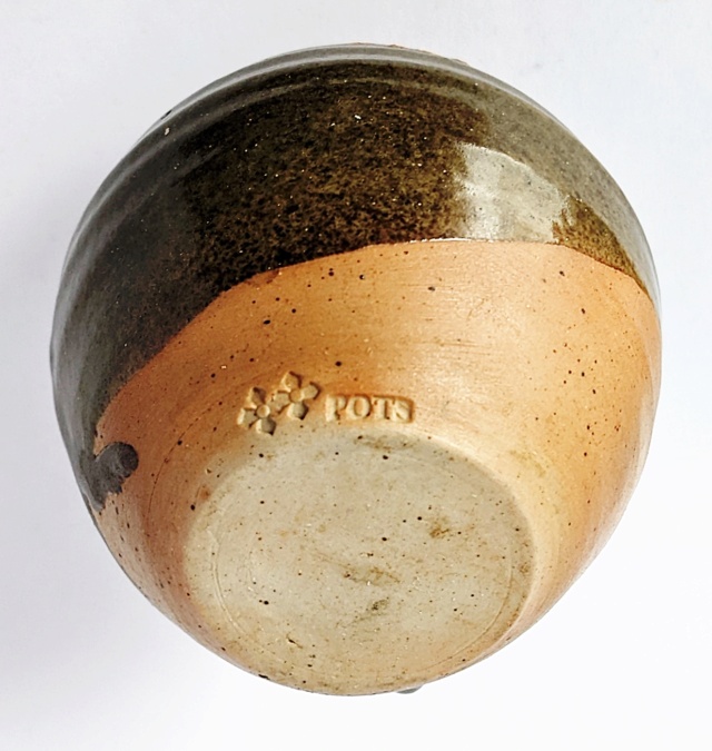 Bud Vase, Pots Pottery, cross mark - Will & Barbara Pots, Hayle, Cornwall Pxl_2206