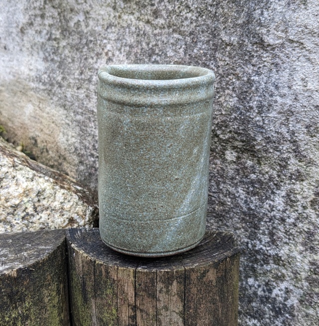 Mill Pottery Wall Pocket Vase Pxl_2339