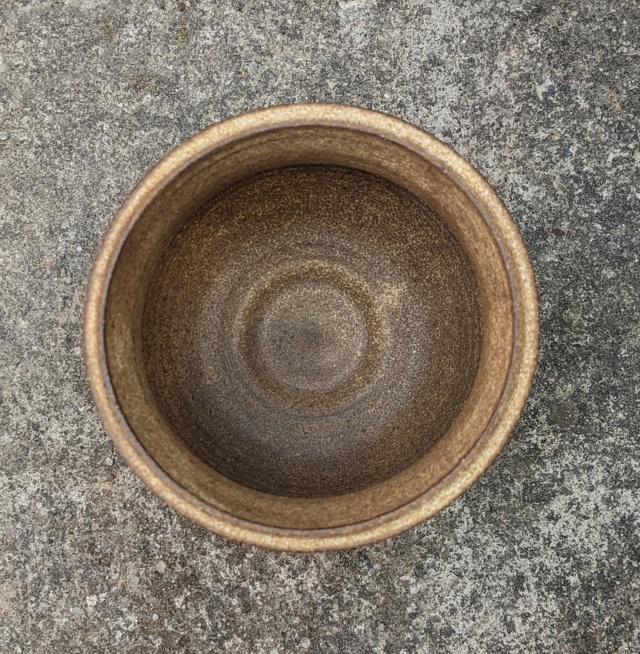 Large Course Stoneware Pot, JS or FS mark?  Pxl_2399