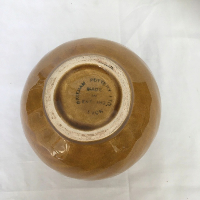Tiny vase no marks - Brixham Pottery, Axmouth in Devon S-l16027