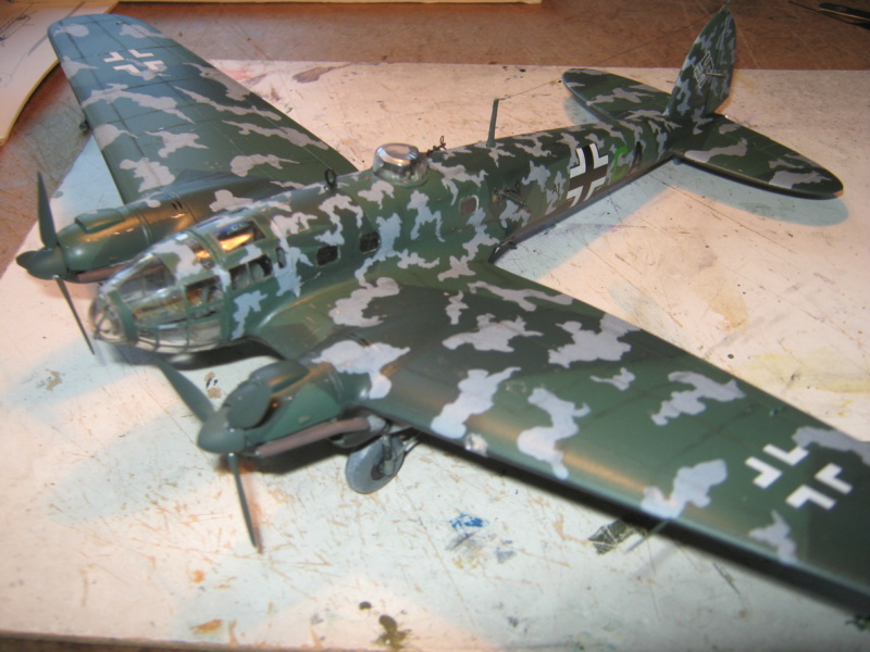 [Italeri] HEINKEL HE 111 H-21 Img_2410