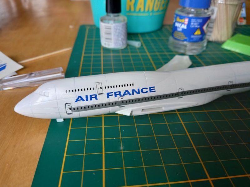 [KITECH] BOEING B 747-400 Cie AIR FRANCE 1/300ème Réf 8M 364 00452