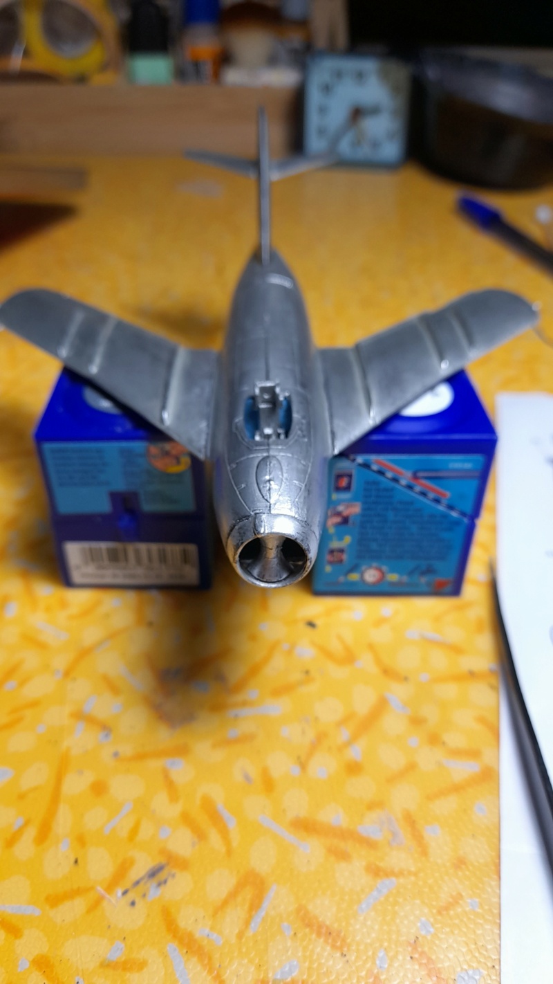 [ZVEZDA] MIKOYAN-GOUREVICH MiG 17 FRESCO Réf 7318  01368