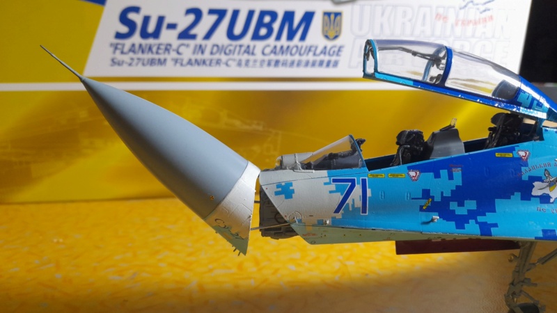 [GWH]  SOUKHOÏ Su 27 UBM FLANKER C  UKRAINIAN AIR FORCE Réf S4817 - Page 5 03623