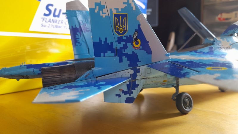 [GWH]  SOUKHOÏ Su 27 UBM FLANKER C  UKRAINIAN AIR FORCE Réf S4817 - Page 6 05516
