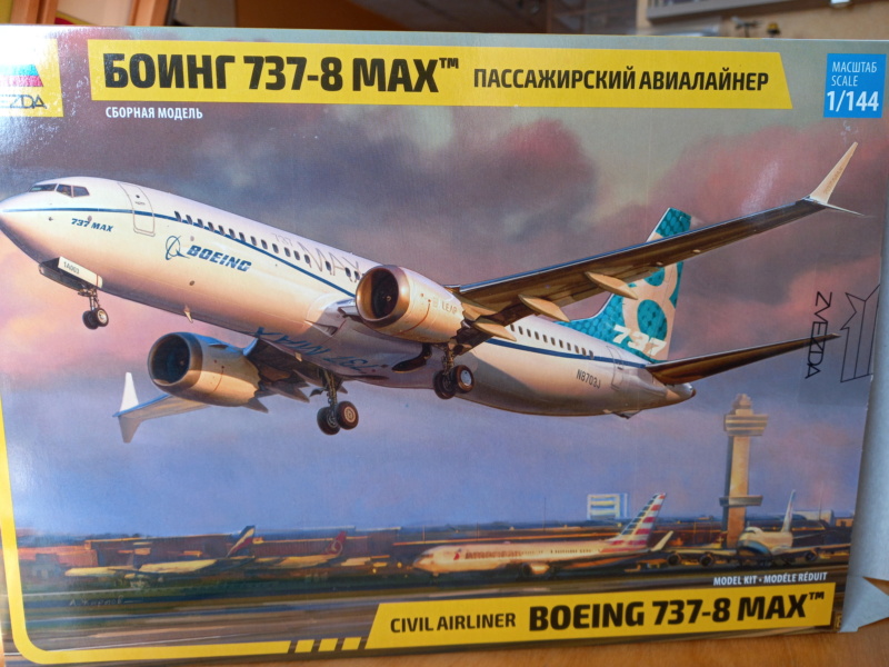 [ZVEZDA] BOEING 737-8 MAX  1/144ème Réf 7026  737-8011