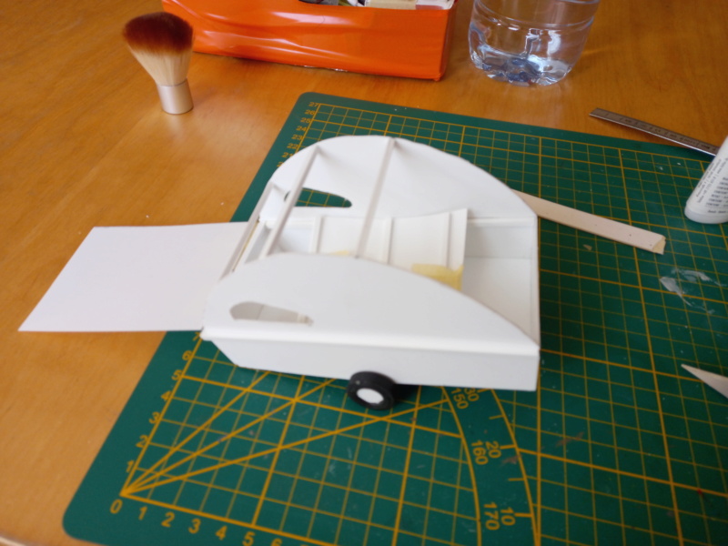 Caravane maison 1/16ème "Challenge dudu27" Carava24