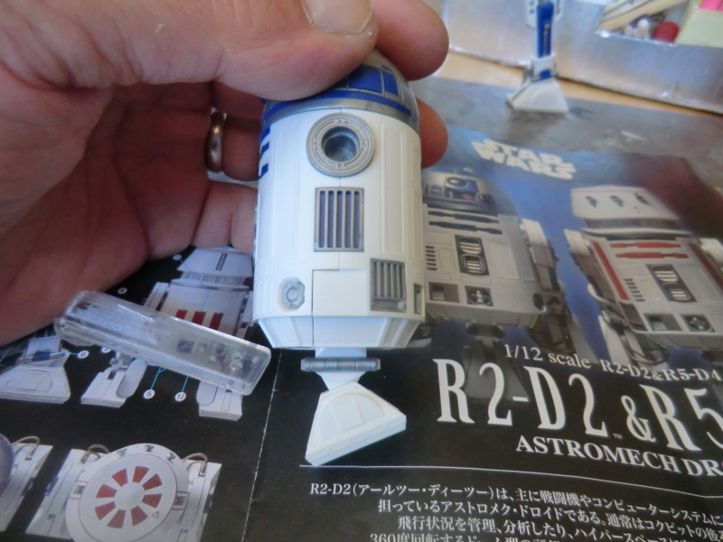 R2 -D2 / R5/D4 Bandai D2r2_154