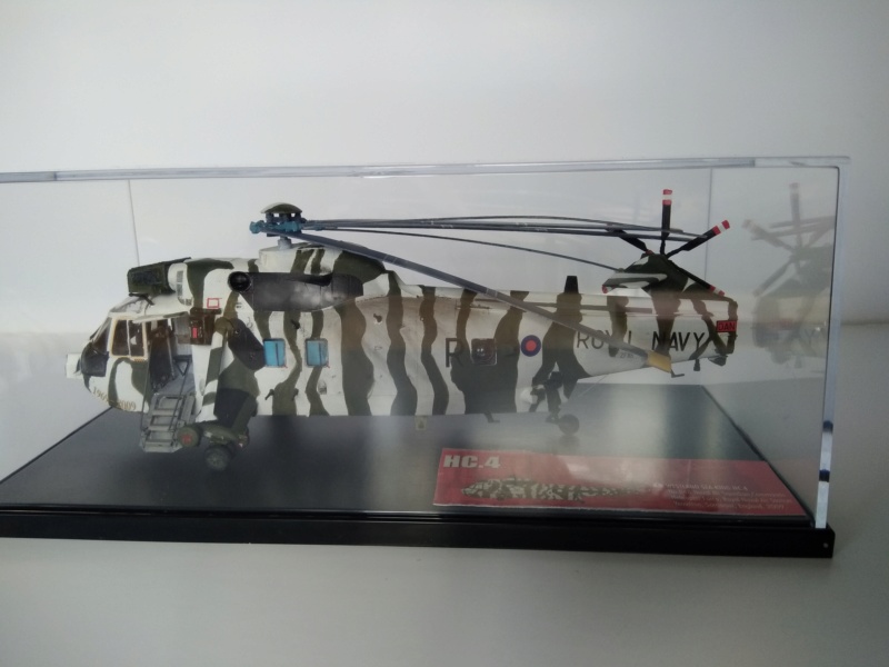 [AIRFIX] WESTLAND SEA KING HC-4 Réf A04056  - Page 9 Fini_018