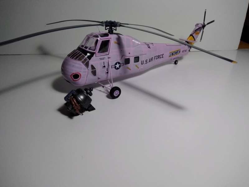 [GALLERY MODELS] SIKORSKY HH-34 J  CHOCTAW USAF Combat Rescue Réf 64104  - Page 3 Hh-34176