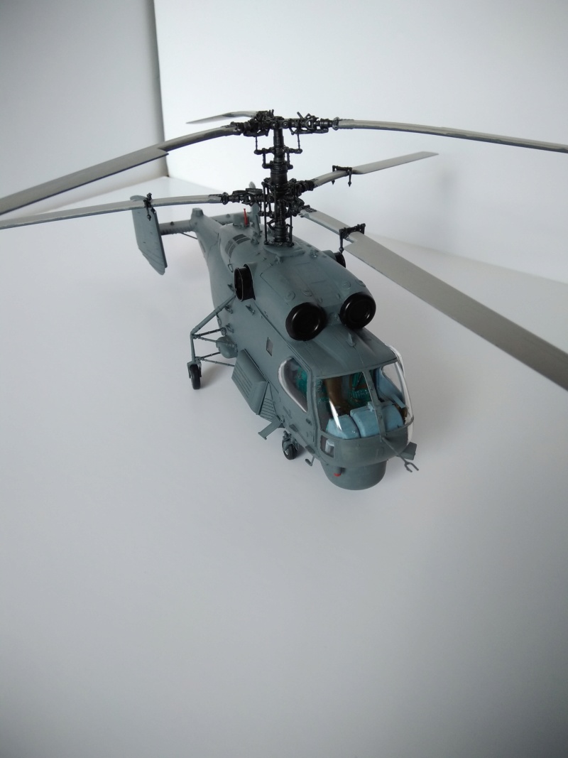 Kamov KA-27 Helix 1/48 de Hobby Boss  - Page 4 K_00410