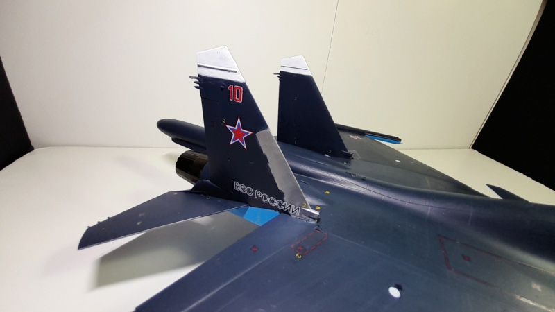 [HOBBY BOSS]  SOUKHOÏ SU-34 FULLBACH bombardier tactique Réf 81756  - Page 3 Lop_0111