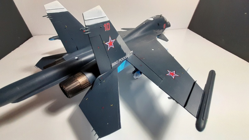 [HOBBY BOSS]  SOUKHOÏ SU-34 FULLBACH bombardier tactique Réf 81756  - Page 3 Lop_0114