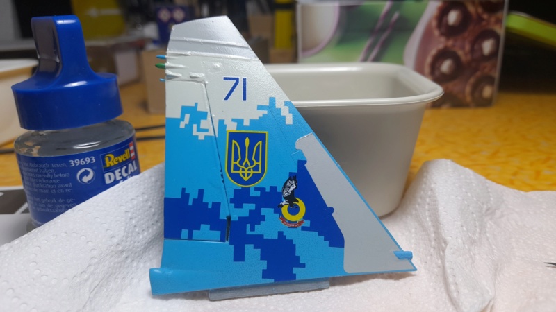 [GWH]  SOUKHOÏ Su 27 UBM FLANKER C  UKRAINIAN AIR FORCE Réf S4817 - Page 2 Su-27203