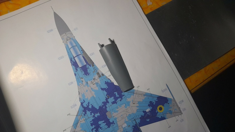 [GWH]  SOUKHOÏ Su 27 UBM FLANKER C  UKRAINIAN AIR FORCE Réf S4817 - Page 3 Su-27225