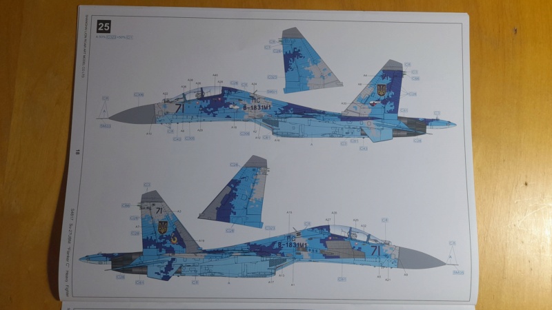 [GWH] SOUKHOÏ Su-27 UBM Flanker C UKRAINIAN AIR FORCE 1/48ème Réf S4817 Su-27_34