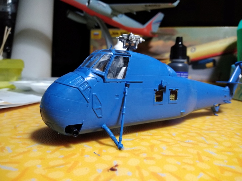 [HOBBYBOSS] SIKORSKY UH-34A  CHOCTAW 1/72ème Réf 87215 Uh-34_38