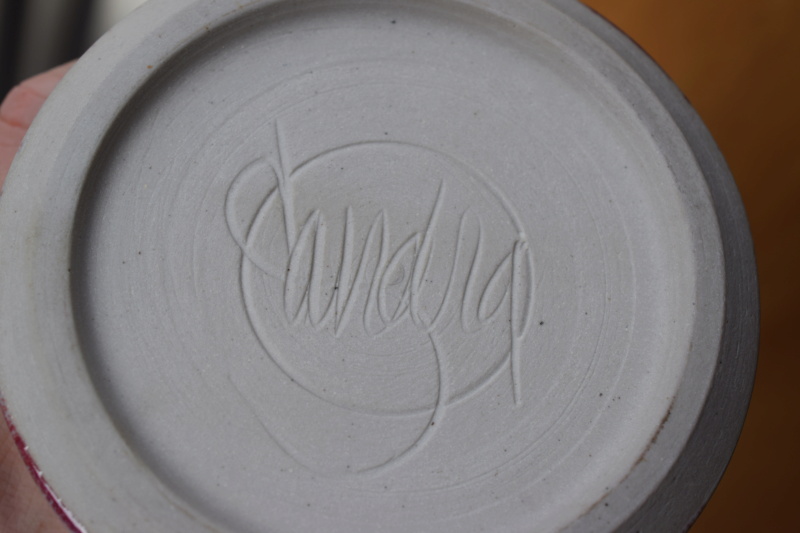 Unknown pottery mark?? Dsc_0147