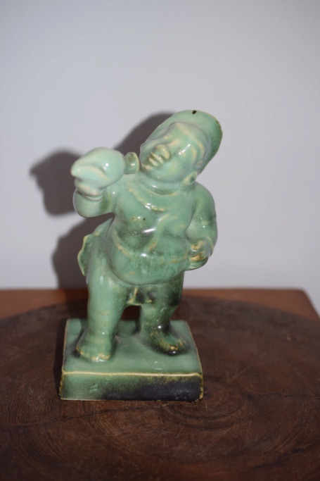 Unknown green figurine, Ink Stamp? Dsc_0339